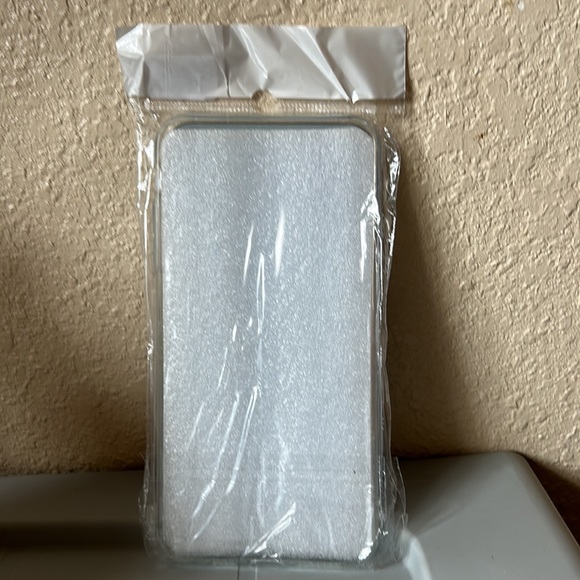 Apple iPhone Soft Case for iPhone XS Max Phil : 4:13 - Picture 2 of 2